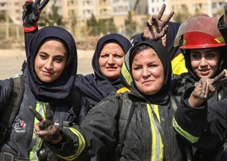 برای نخستین بار در تهران؛ آتش نشانان زن از ۷ مهر در عملیات ها شرکت می کنند