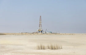 خسارت ۷۰ میلیاردی ‌آلودگی‌های‌ نفتی به خاک خوزستان